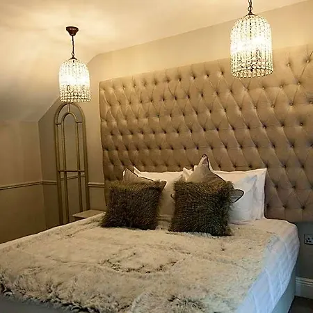Hotel The At Bardons