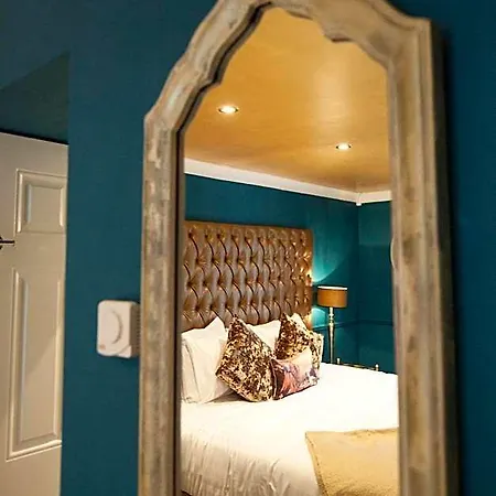 The At Bardons Kilcullen